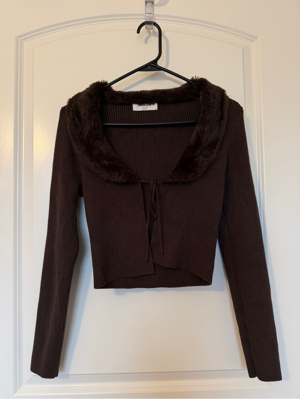 Double Zero Faux-Fur Collar Cropped Sweater in Brown Like New